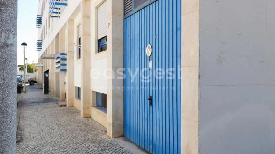 Garagem para Venda em União das Freguesias de Setúbal