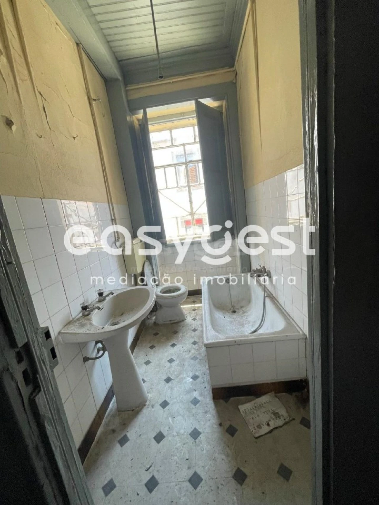 Prédio para Venda em Guarda Foto 11