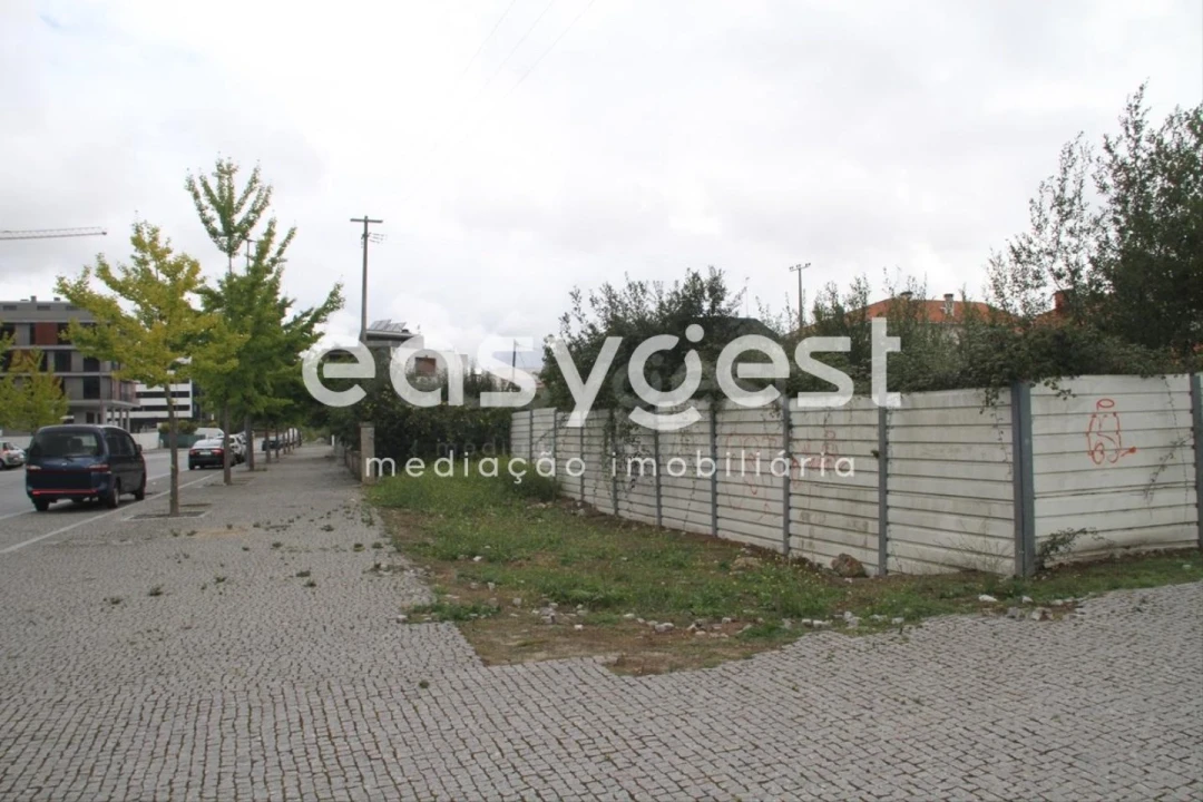 Terreno P/ Prédio para Venda em Viseu Foto 3