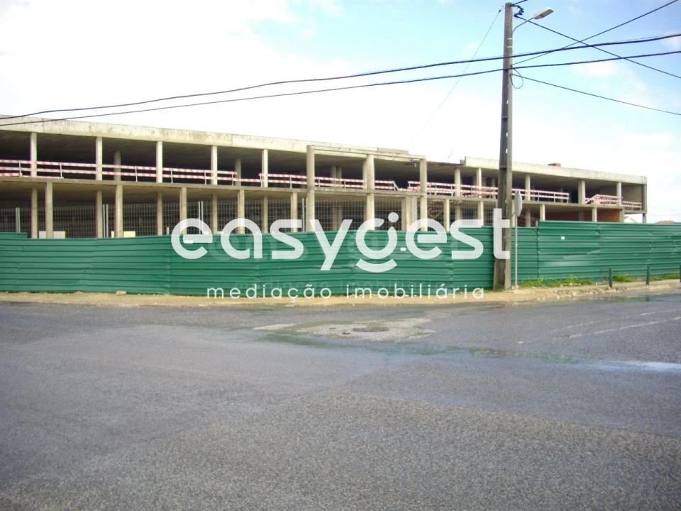 Armazém para Venda em Rio de Mouro Foto 1