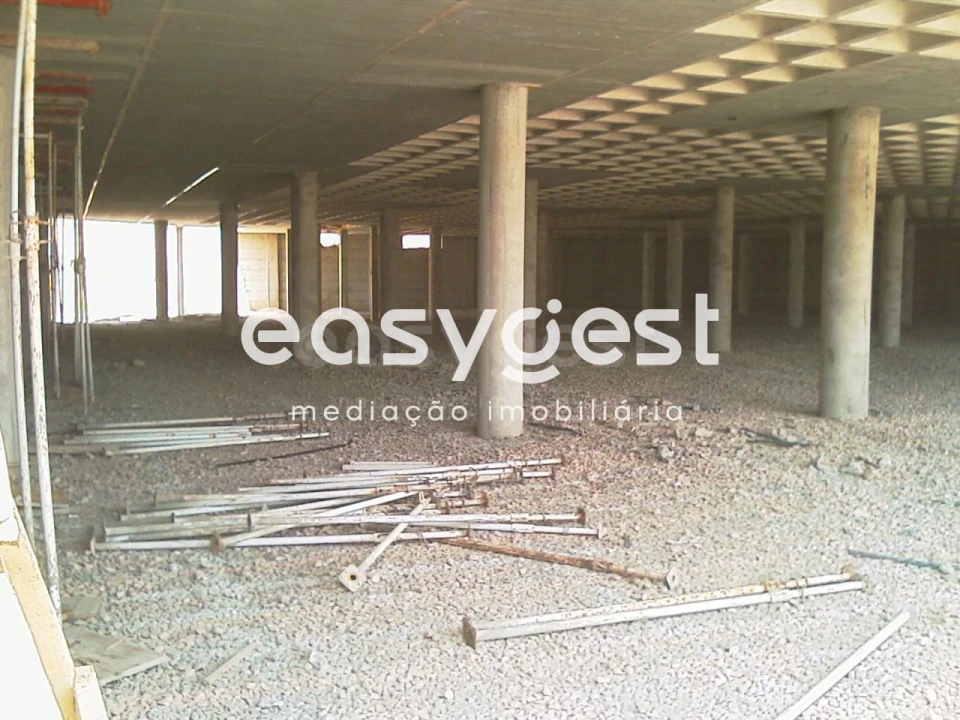 Armazém para Venda em Rio de Mouro Foto 4