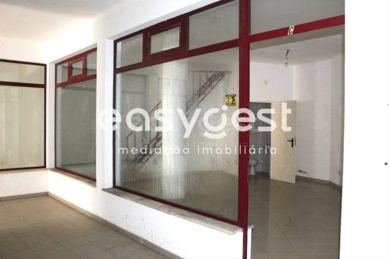 Loja para Venda em Santiago do Cacém, Santa Cruz e São Bartolomeu da Serra