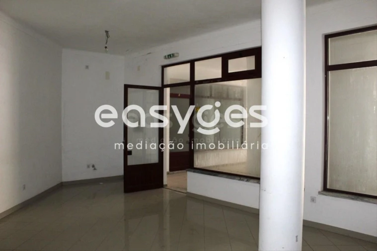 Loja para Venda em Santiago do Cacém, Santa Cruz e São Bartolomeu da Serra Foto 5