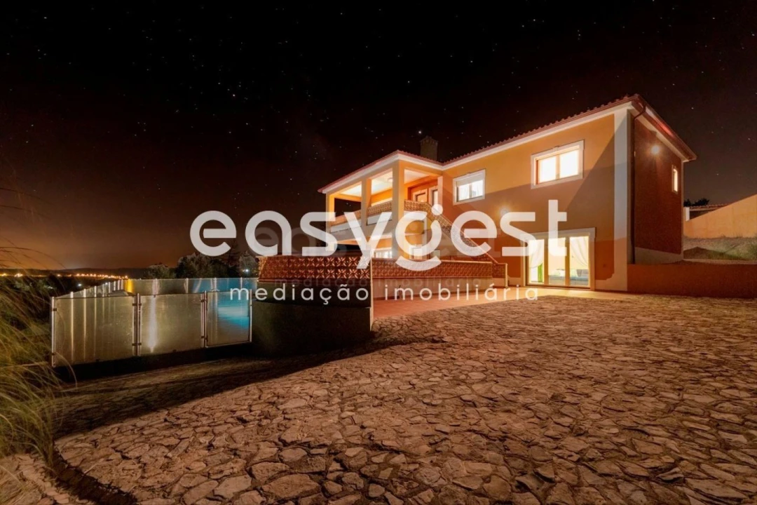 Moradia T4 para Venda em Serra e Junceira Foto 2