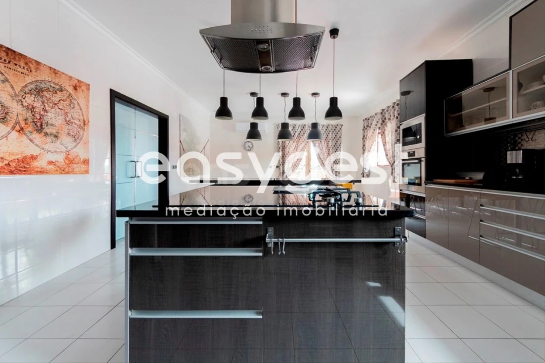 Moradia T4 para Venda em Serra e Junceira Foto 21