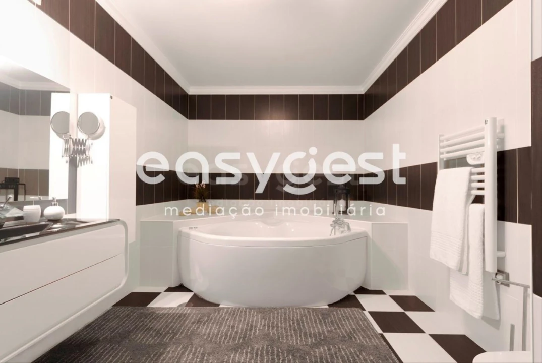 Moradia T4 para Venda em Serra e Junceira Foto 34