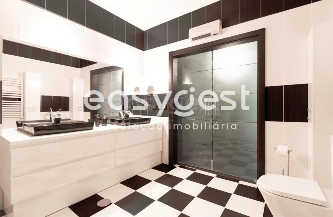 Moradia T4 para Venda em Serra e Junceira Foto 40