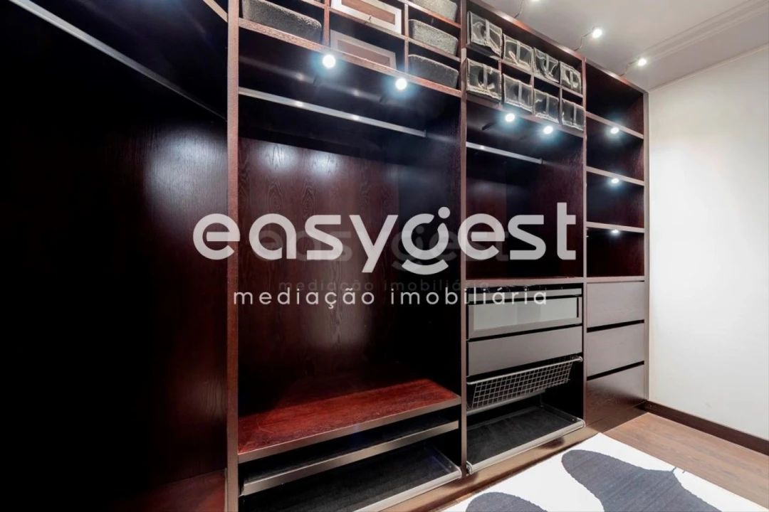 Moradia T4 para Venda em Serra e Junceira Foto 42