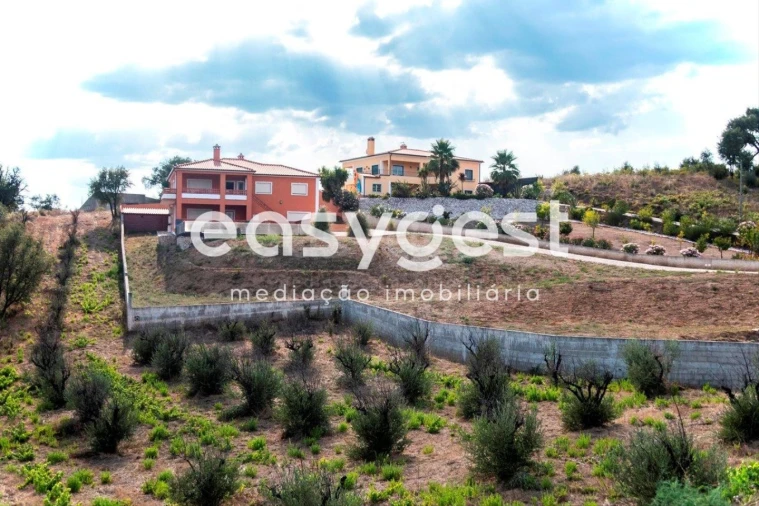 Moradia T4 para Venda em Serra e Junceira Foto 8