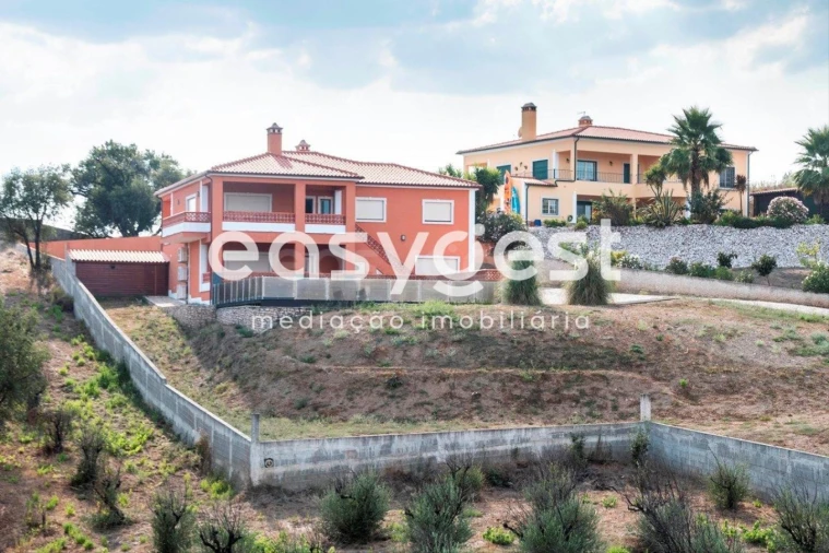 Moradia T4 para Venda em Serra e Junceira Foto 9