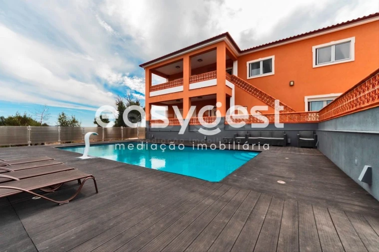 Moradia T4 para Venda em Serra e Junceira Foto 13