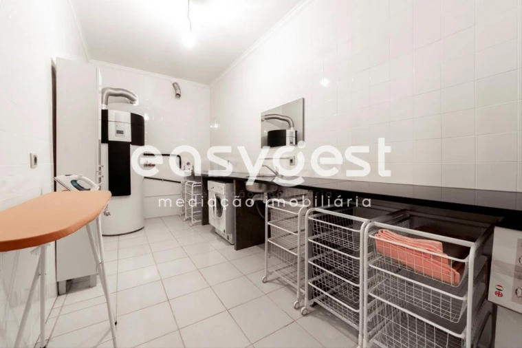 Moradia T4 para Venda em Serra e Junceira Foto 44