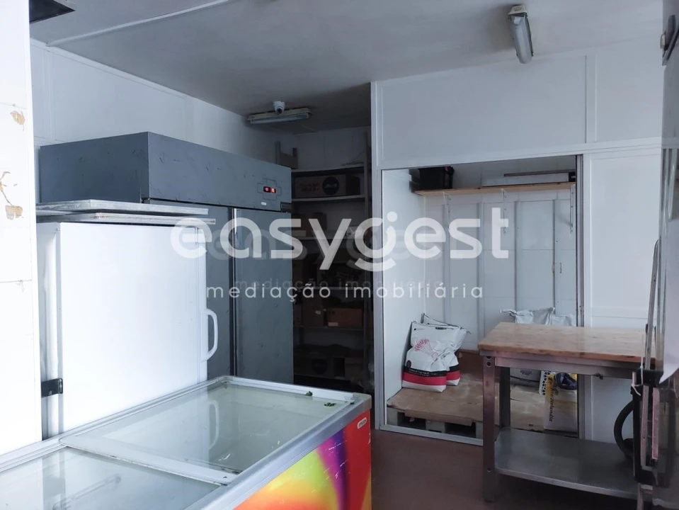 Loja para Venda em Ramada e Caneças Foto 14