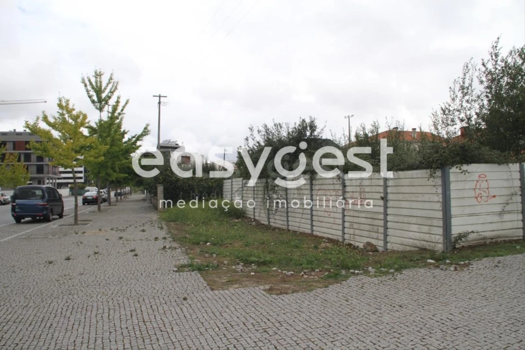 Terreno P/ Prédio para Venda em Viseu Foto 3