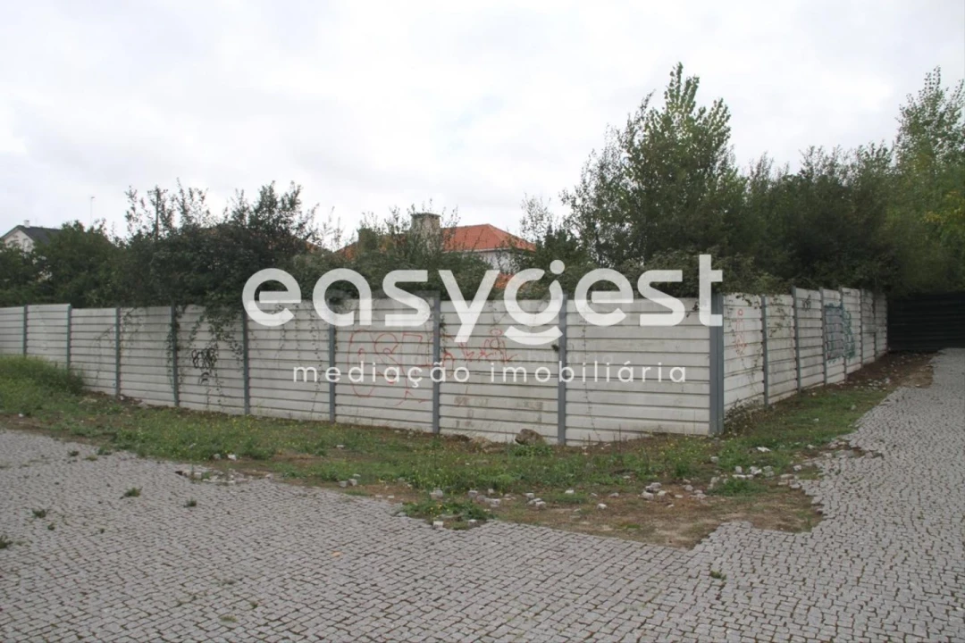 Terreno P/ Prédio para Venda em Viseu Foto 2