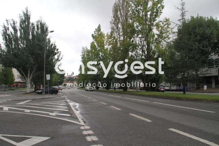 Terreno P/ Prédio para Venda em Viseu Foto 1