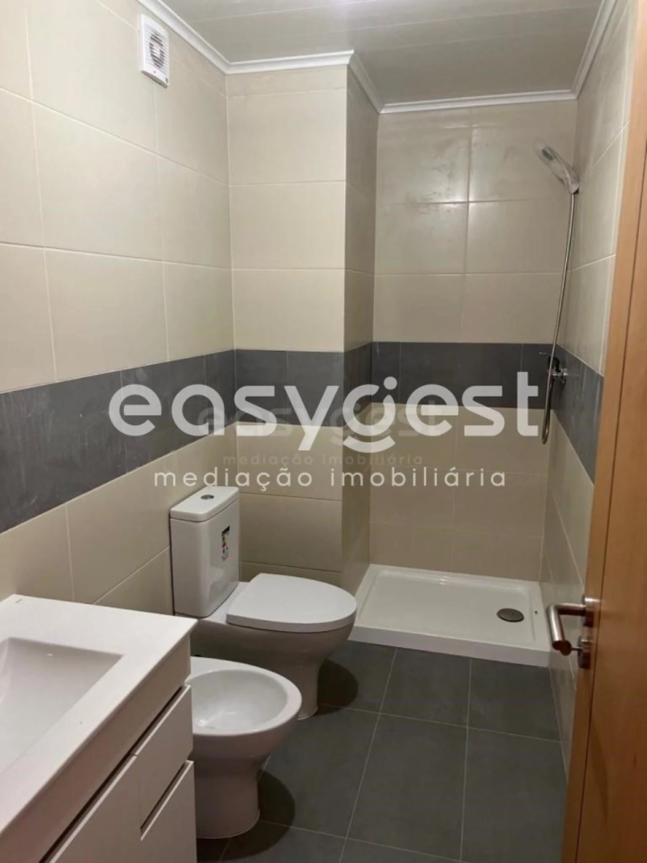 Apartamento T1 para Venda em Marvila Foto 5