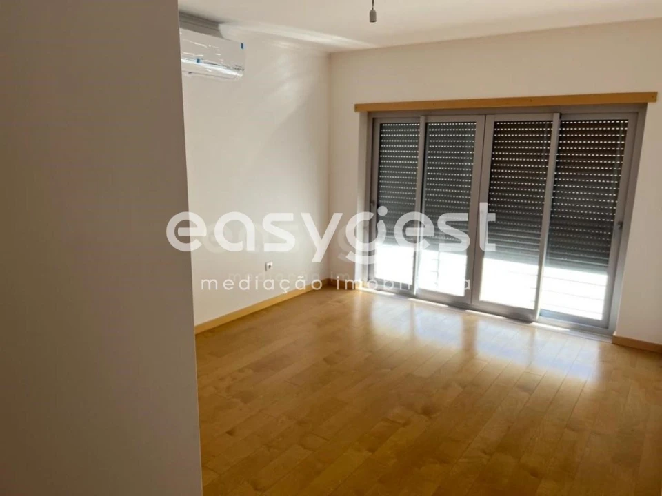 Apartamento T1 para Venda em Marvila Foto 7