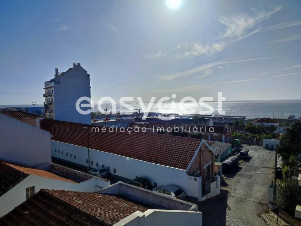 Apartamento T2 para Venda em Marvila Foto 12