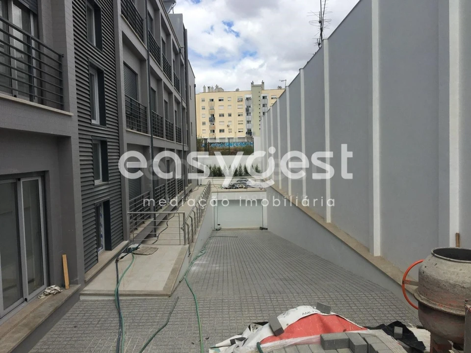Apartamento T2 para Venda em Marvila Foto 21