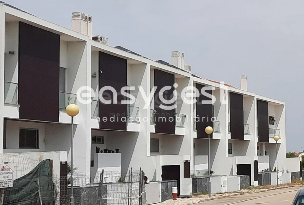 Moradia T3 para Venda em Alcochete Foto 6