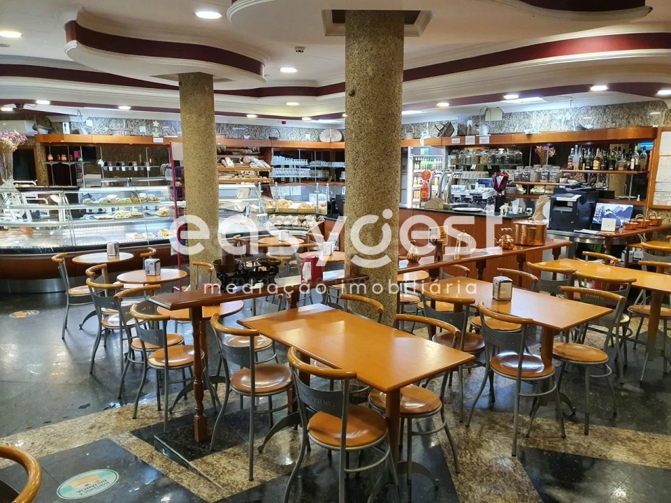 Loja para Venda em Santa Comba Dão e Couto do Mosteiro Foto 1