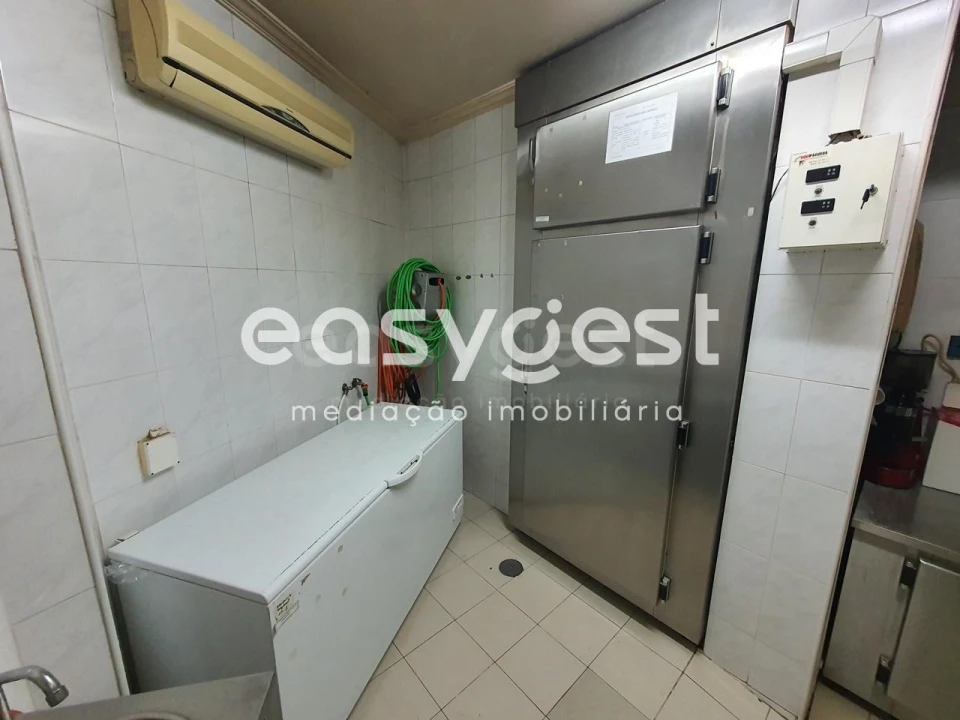 Loja para Venda em Santa Comba Dão e Couto do Mosteiro Foto 21