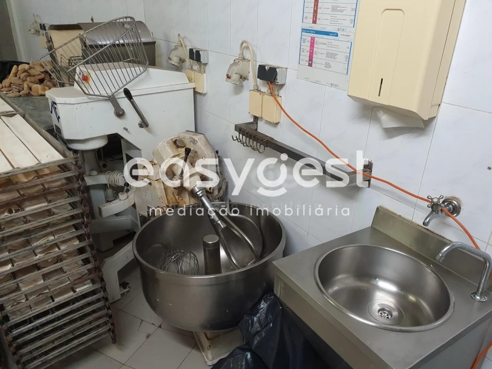 Loja para Venda em Santa Comba Dão e Couto do Mosteiro Foto 22