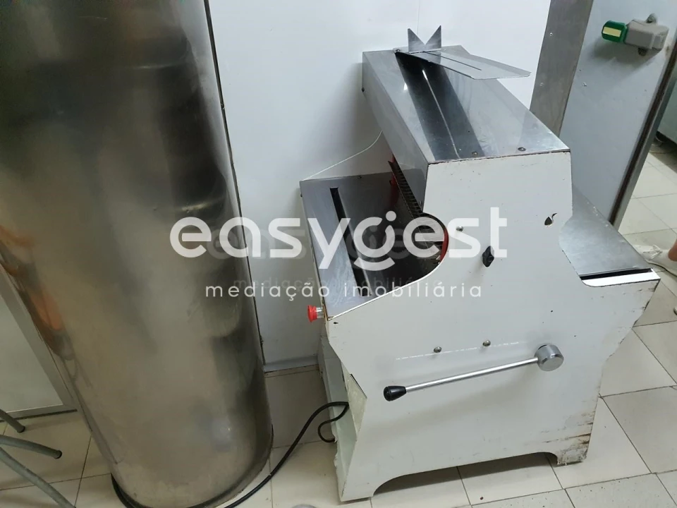 Loja para Venda em Santa Comba Dão e Couto do Mosteiro Foto 30