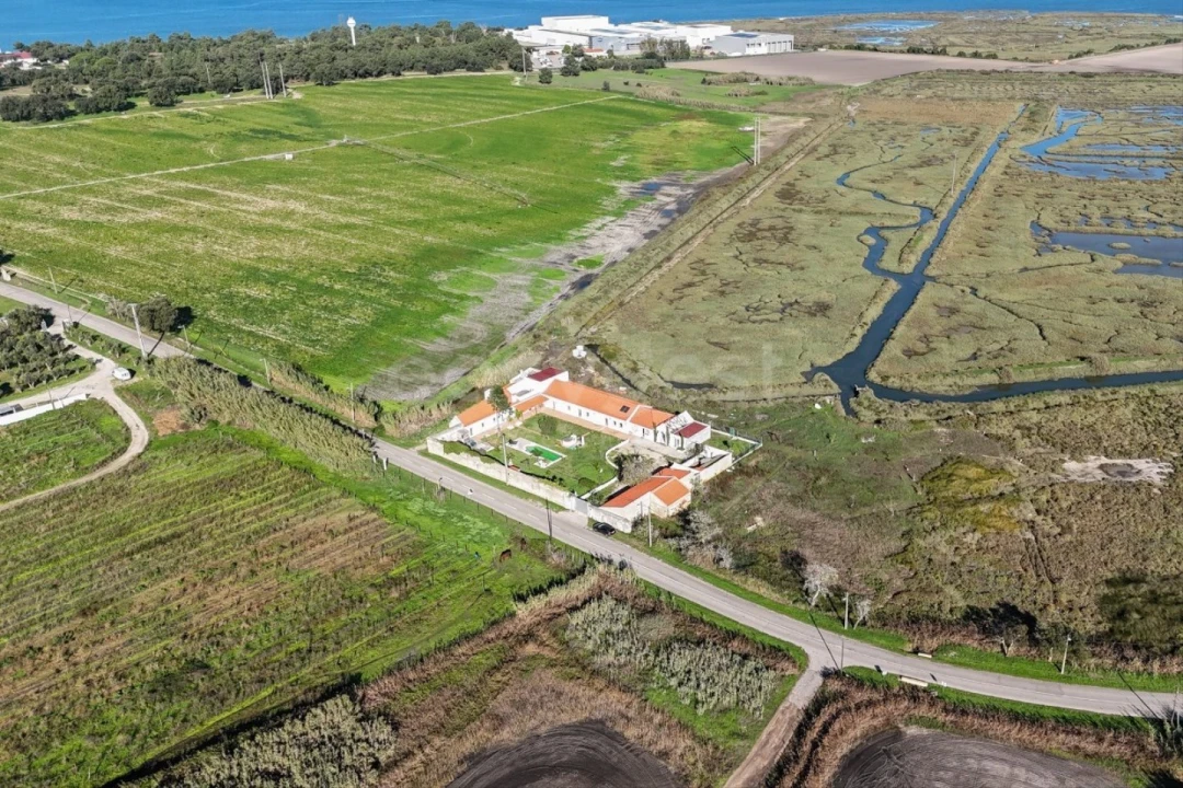 Quinta T6 para Venda em Gaio-Rosário e Sarilhos Pequenos Foto 51