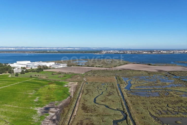 Quinta T6 para Venda em Gaio-Rosário e Sarilhos Pequenos Foto 52