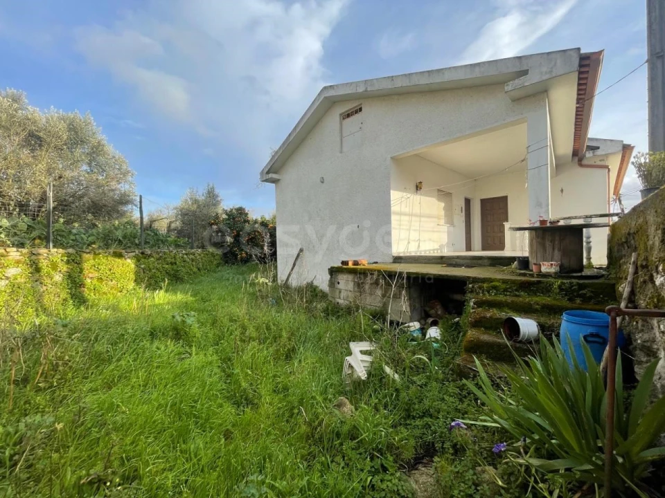 Moradia T2 para Venda em Abrunhosa-A-Velha Foto 2