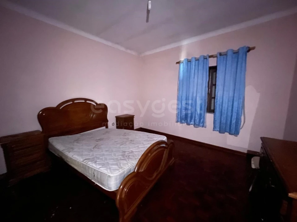 Moradia T2 para Venda em Abrunhosa-A-Velha Foto 3