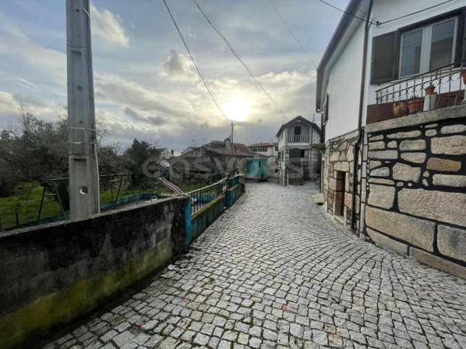 Moradia T2 para Venda em Abrunhosa-A-Velha Foto 36