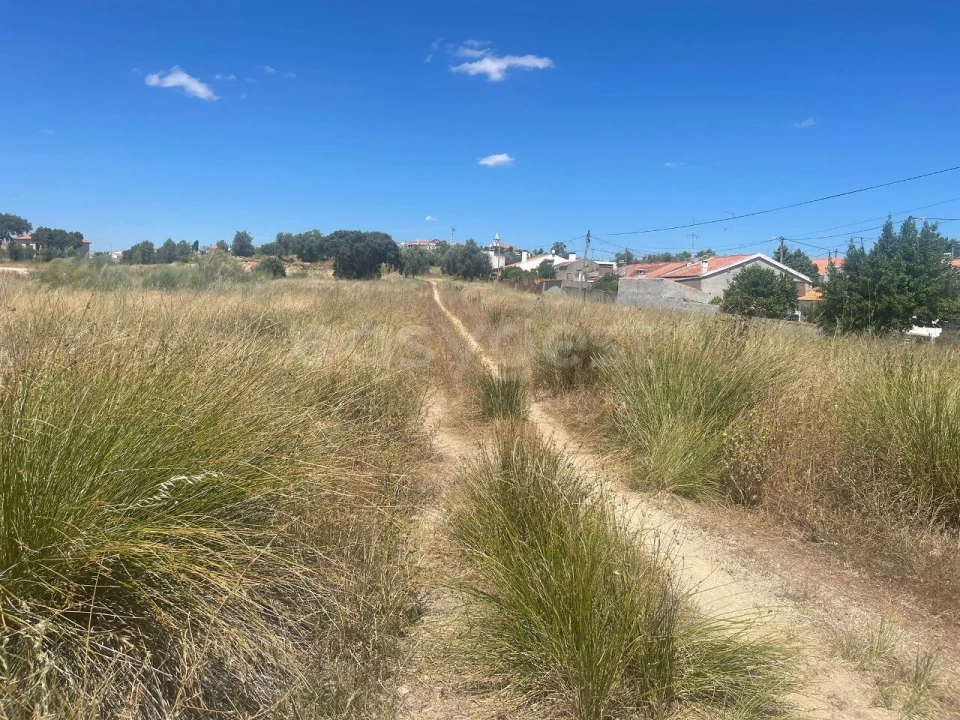 Terreno para Venda em Figueira e Barros Foto 1