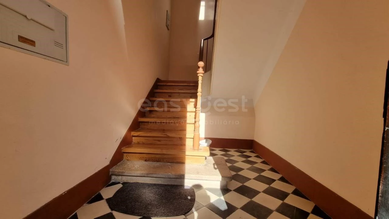 Apartamento T4 para Venda em Ajuda Foto 2