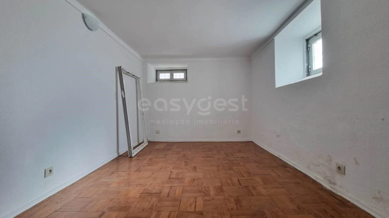 Apartamento T4 para Venda em Ajuda Foto 19