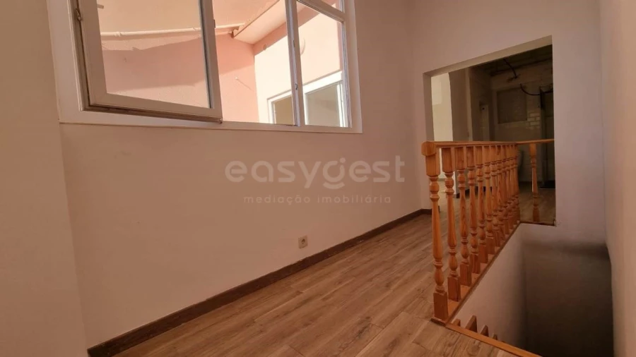 Apartamento T4 para Venda em Ajuda Foto 17