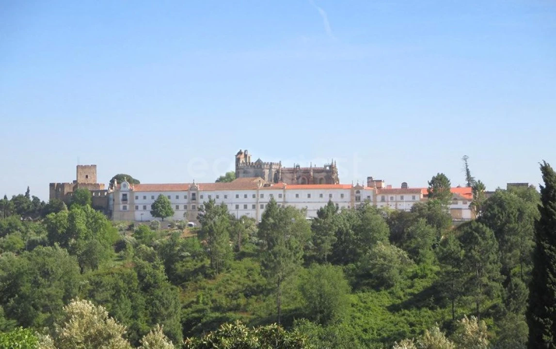 Terreno para Venda em São João Baptista e Santa Maria dos Olivais Foto 2