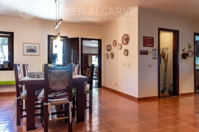 Moradia T5 para Venda em São Brás de Alportel