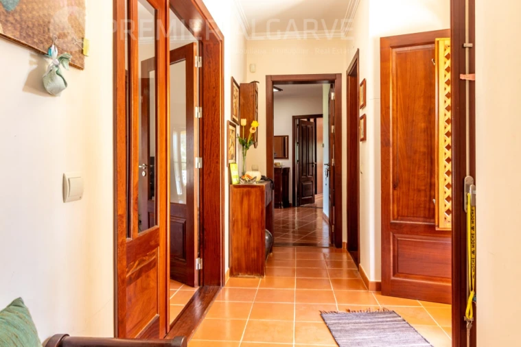 Moradia T5 para Venda em São Brás de Alportel Foto 6