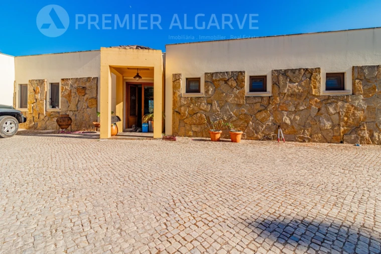 Moradia T5 para Venda em São Brás de Alportel Foto 2