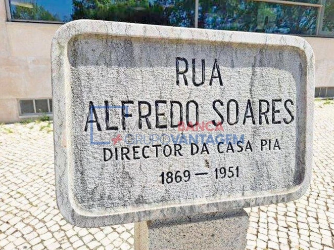 Apartamento T6 para Venda em Ajuda Foto 3
