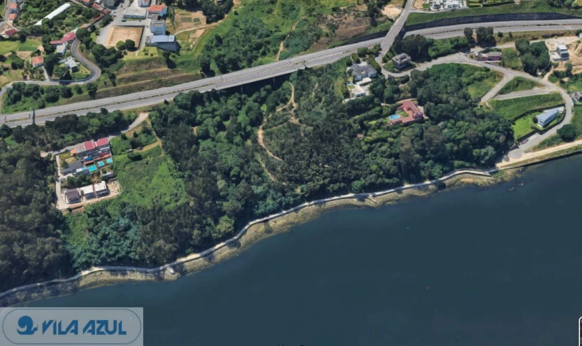 Terreno para Venda em Oliveira do Douro Foto 3
