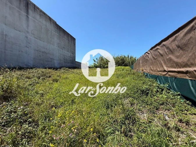 Terreno para Venda em Vila Chã Foto 4