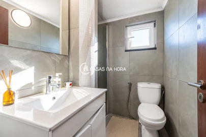 Apartamento T2 para Arrendamento em Costa da Caparica