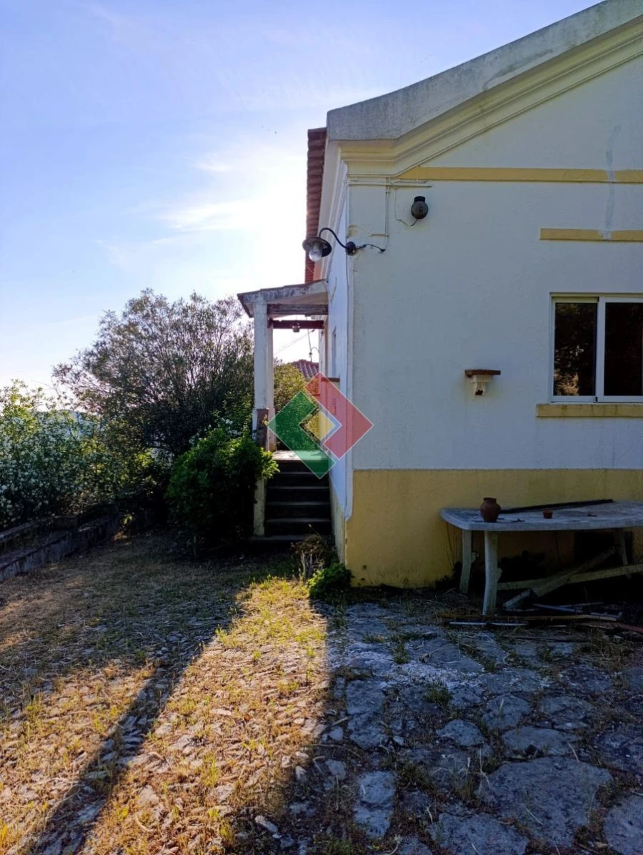 Moradia T3 para Arrendamento em Sé e São Lourenço Foto 3