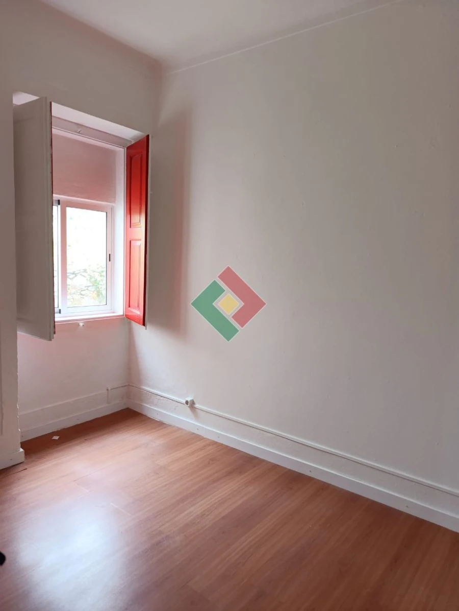 Moradia T3 para Arrendamento em Sé e São Lourenço Foto 21