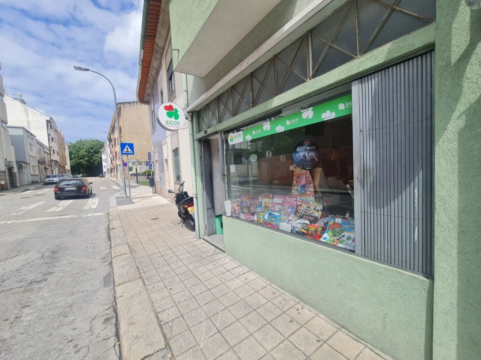 Loja para Trespasse em Paranhos Foto 2