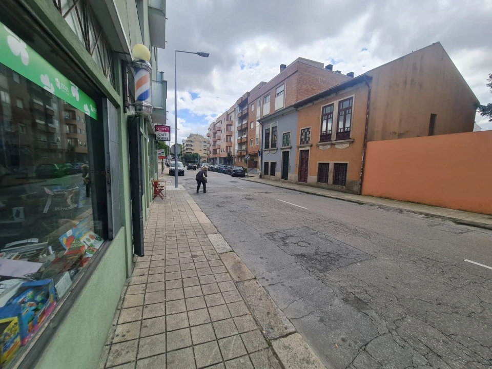 Loja para Trespasse em Paranhos Foto 8